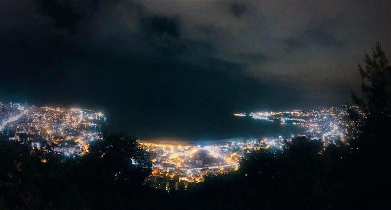 Human stars ✨✨ light  electricity  city  urban  night  photography  view ... (Joünié)