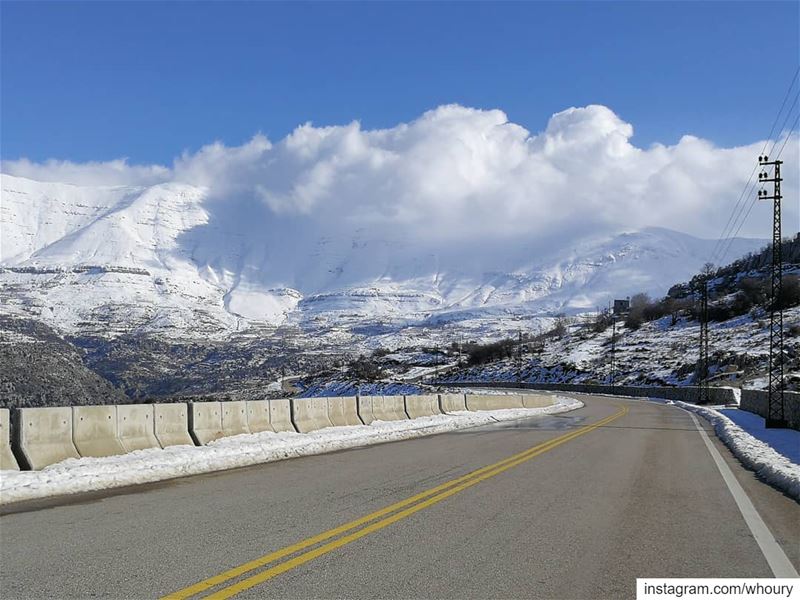  2019 welcometo2019 sanine snow cold niceview niceweather mobileshot... (Mount Sannine)
