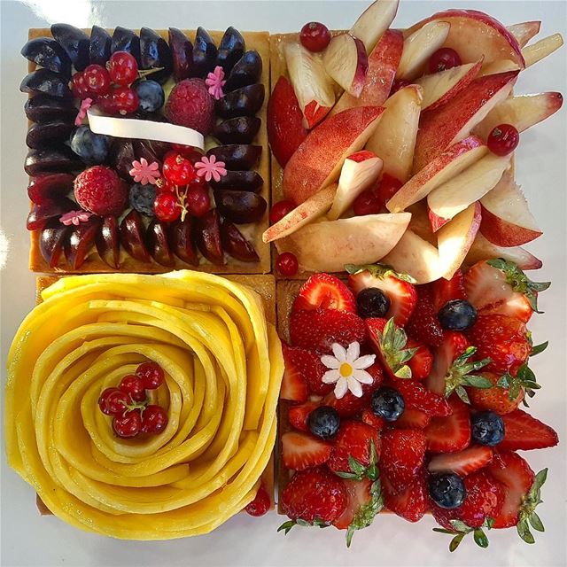 A beautiful summery tart from @douaihysweets (Douaihy Sweets)