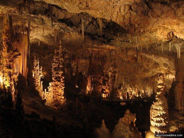 A Collection of Pictures From Jeita Grotto