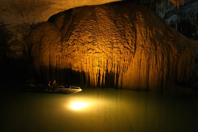 A Collection of Pictures From Jeita Grotto