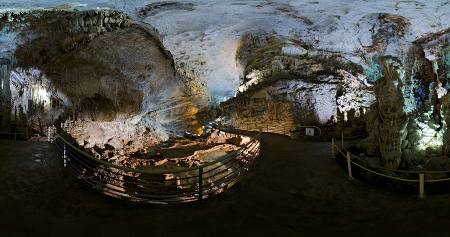 A Collection of Pictures From Jeita Grotto