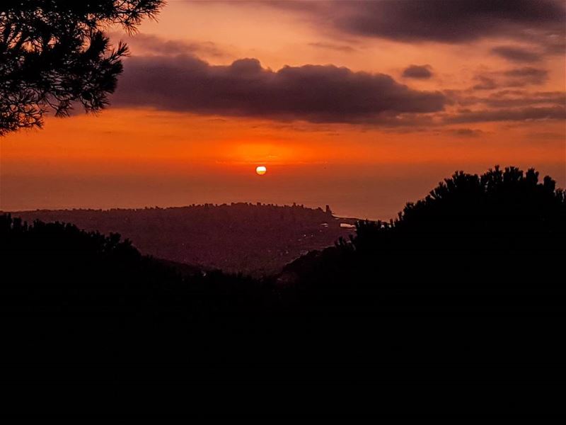 A fireball over the city  sun  sunset  sunset_pics  ig_sunset  beirut ... (Mar Chaaya Broumana)