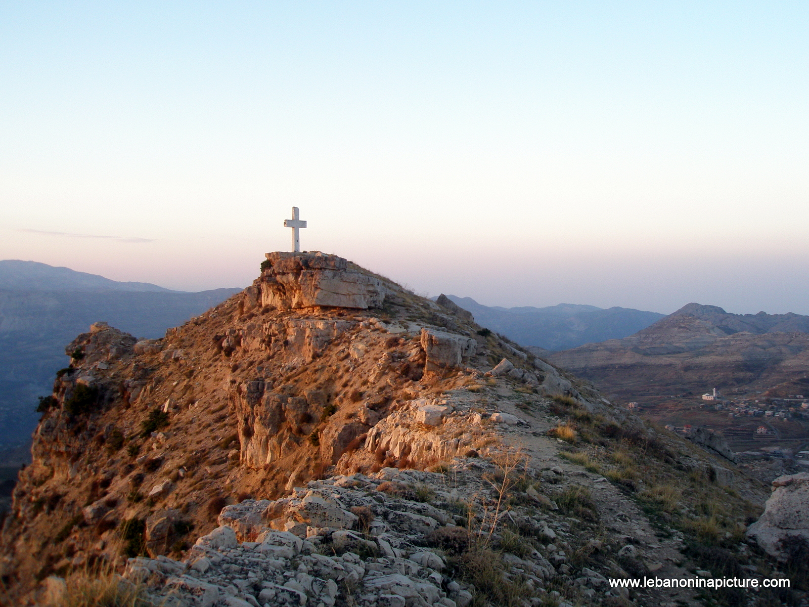 A Hike Between Akoura and Laqlouq