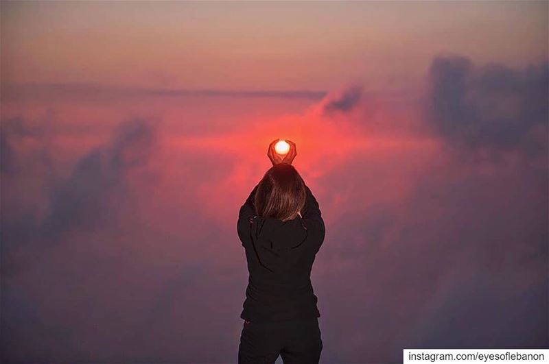 A magical moment 😍Credits to @jihad.asmar ・・・‏ naturephotography... (Lebanon)