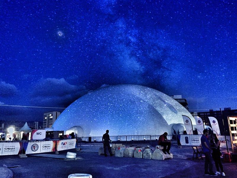 A magical night 🌌  livelovebeirut  wearelebanon  lebanon livelovelebanon... (Beirut Waterfront)