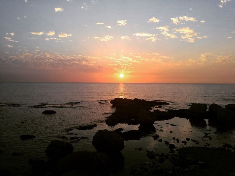 A moment of peace🔆  sunsetlovers ... (Tyre, Lebanon)