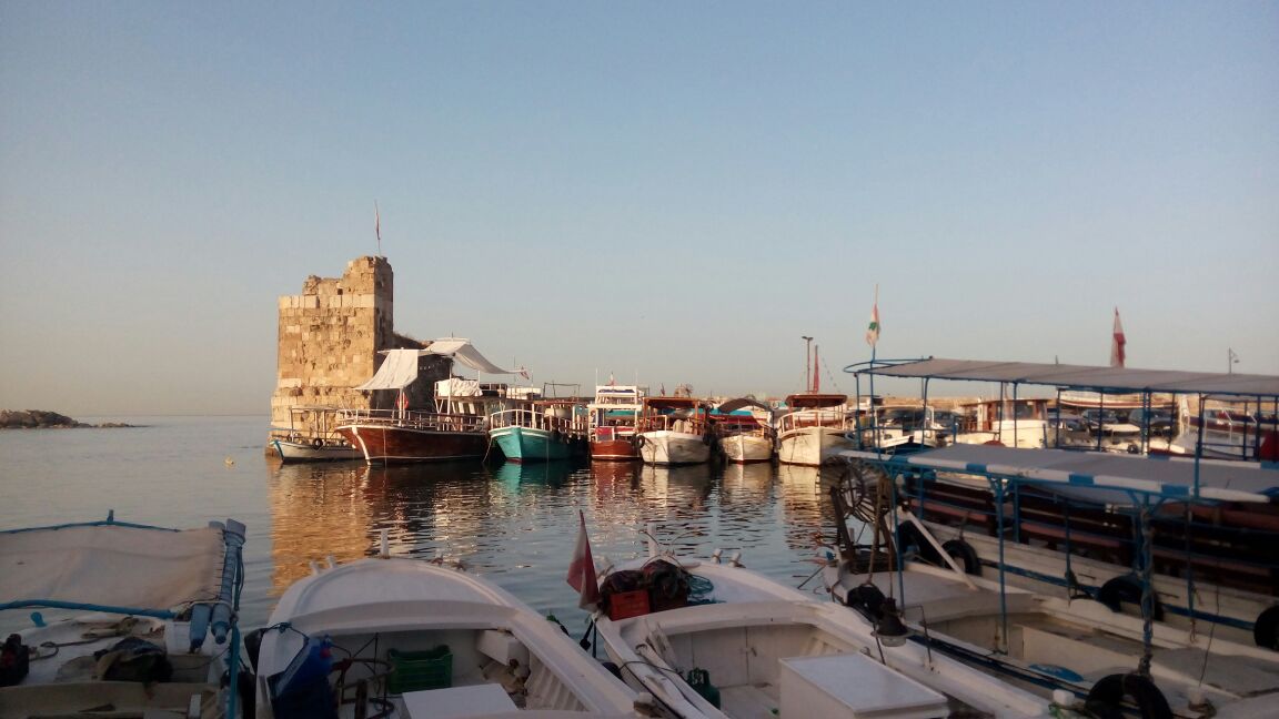 A morning walk in Byblos