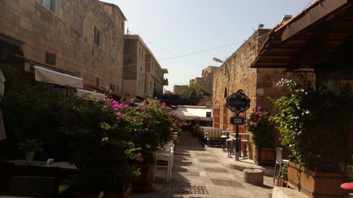 A morning walk in Byblos