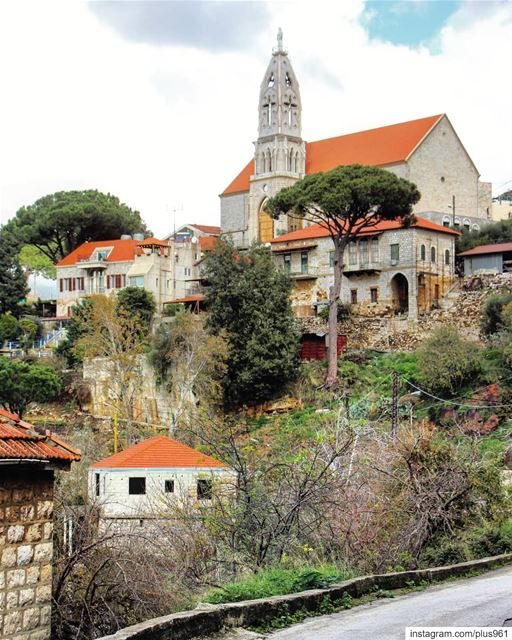 A Sunday in Beit Chabeb 🏘 (Beït Chabâb, Mont-Liban, Lebanon)