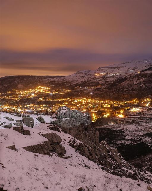 A view of hammana and falougha ✨..... photography photographer... (Sawfar, Mont-Liban, Lebanon)