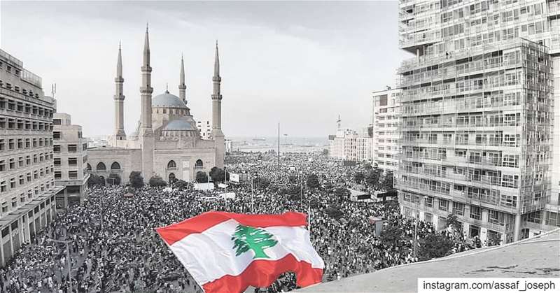 Always with distinction Day 7  لبنان_ينتفض (Martyrs' Square, Beirut)