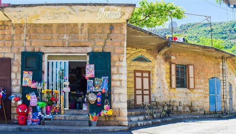  amateurphotography amateurphotographer heritageday heritage composition... (Douma, Liban-Nord, Lebanon)