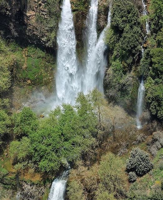 Amazing view from  batrounPhoto by @harbjack Share the beauty of ... (Bsatin Al-Ossi Waterfalls)