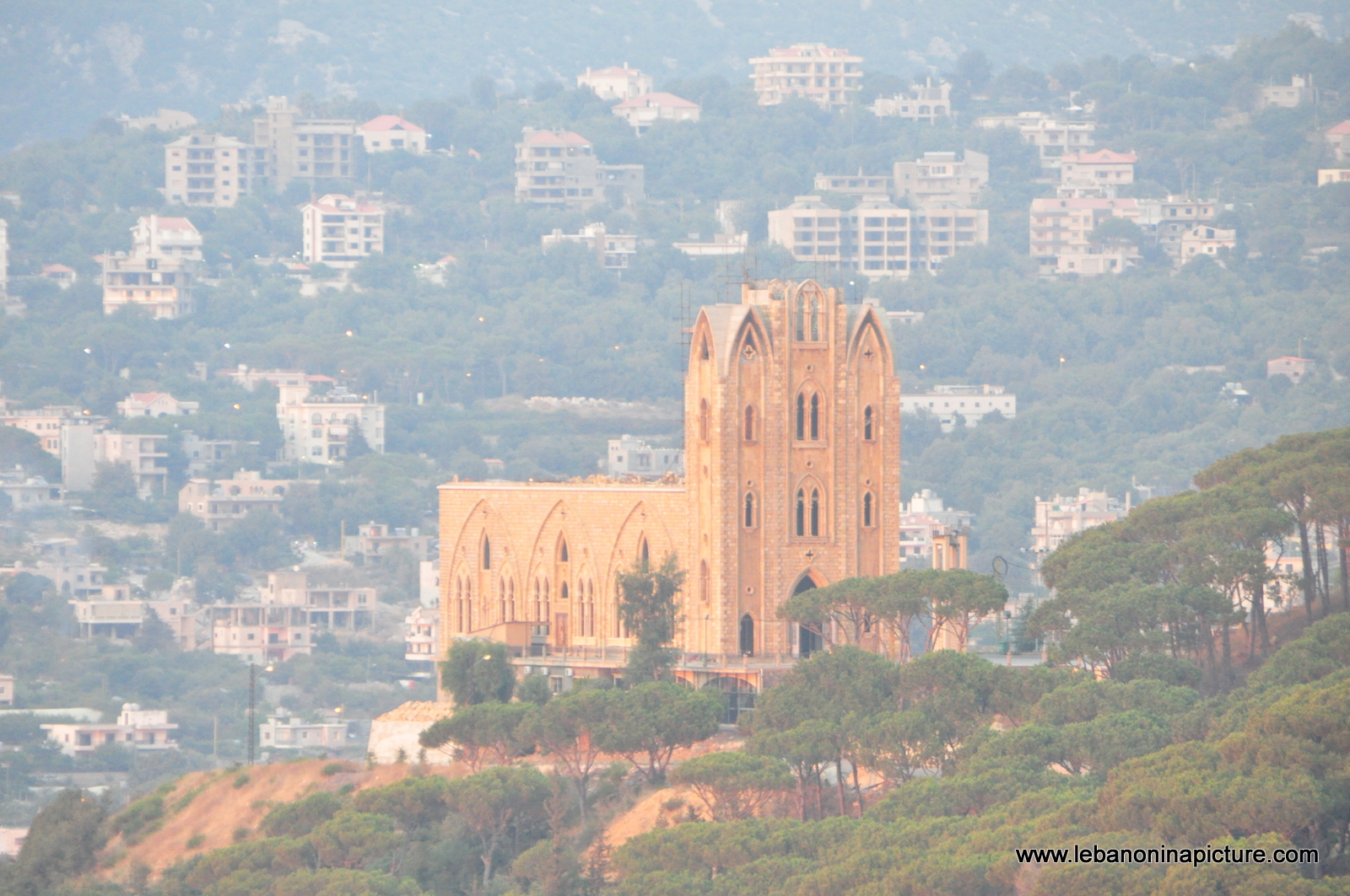 Around the World in Beit Chabeb