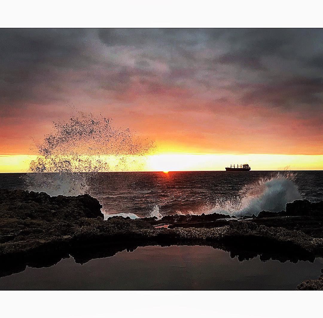 Autumn afterglow.Batroun, North Lebanon | 2017..━ ━ ━ ━ ━ ━ ━ ━ ━ ━ ━ ━ (Batroûn)