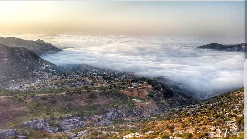  batroun  douma  village  mountains  fog  bebatrouni  Lebanon ... (Douma, Liban-Nord, Lebanon)