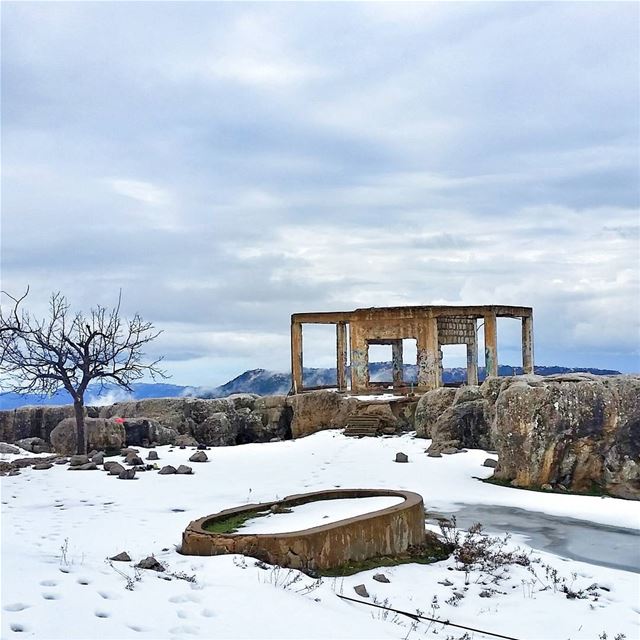 Be like snow, cold but beautiful.❄❄❄  livelovebeirut  wearelebanon ... (Zaarour)