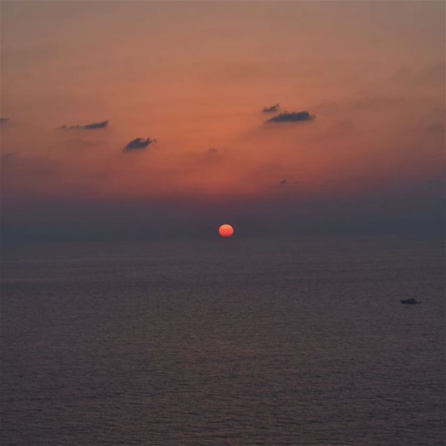 Beautiful sunset  whatsuplebanon  ig_sunset  ig_lebanon  insta_lebanon ... (Chekka)