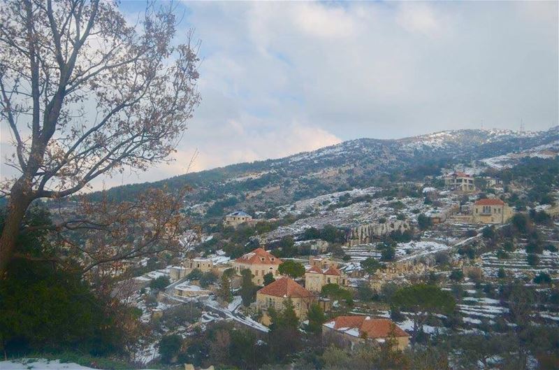  beautifulvillage  lebanese_nature  wintertime  lebanontimes ... (Hardine)