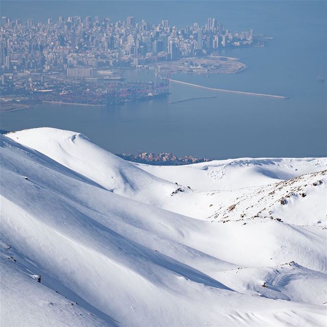 Beirut as seen from the slopes ❄️ ⛄️By @mikeroscopik  Faraya  MontLiban ... (Faraya, Mont-Liban, Lebanon)