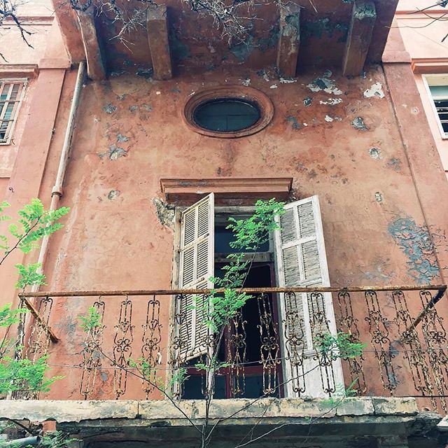 Beirut balconies 🌿 1/2 [Photo by @jubranelias] (Beirut, Lebanon)