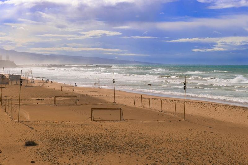 🌊🌊..... Beirut beach sea lebanon nature landscape sightseeing... (Ramlat Al Bayda', Beyrouth, Lebanon)
