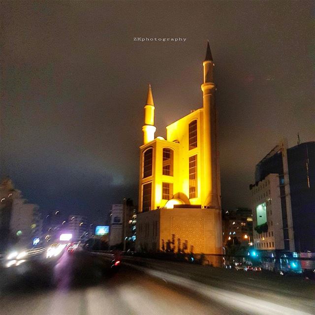 Beirut by night - Cola Bridge 🇱🇧 * insta_lebanon  ig_lebanon ... (Salim salam)