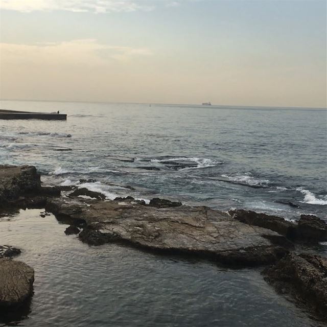  beirut raoucheh  sea mediterranean  waves fall nature horizon... (بيروت كورنيش عين المريسة)