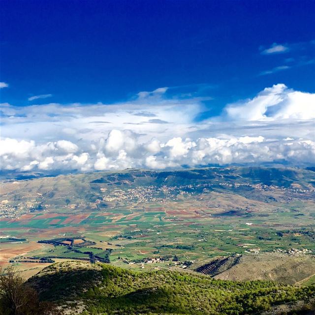  bekaavalley سهل_البقاع  wonderful bluesky elbarouk  colorful clouds... (Arz el Barouk)