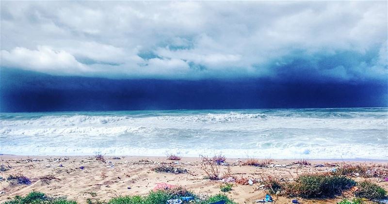 Between two  skyes  sky  sea  skylovers  sealovers  beach  livelovesaida ... (Saïda, Al Janub, Lebanon)