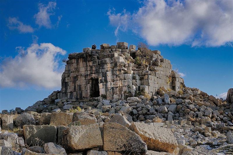 BONJOURAT ...LEBANON (Faqra, Kfardebian)