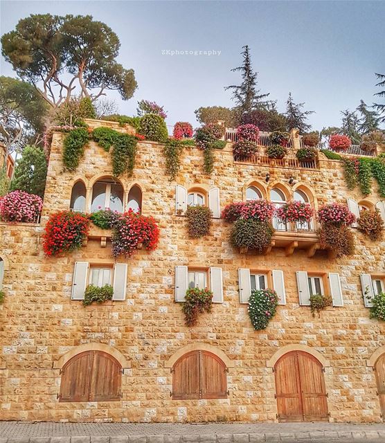 Broummana- Summer 2017 🇱🇧 * insta_lebanon  ig_lebanon ... (Broummâna, Mont-Liban, Lebanon)