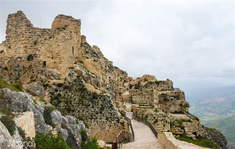  castle oldcastle romanian heritage oldplace castles history historic... (Arnoûn, Al Janub, Lebanon)