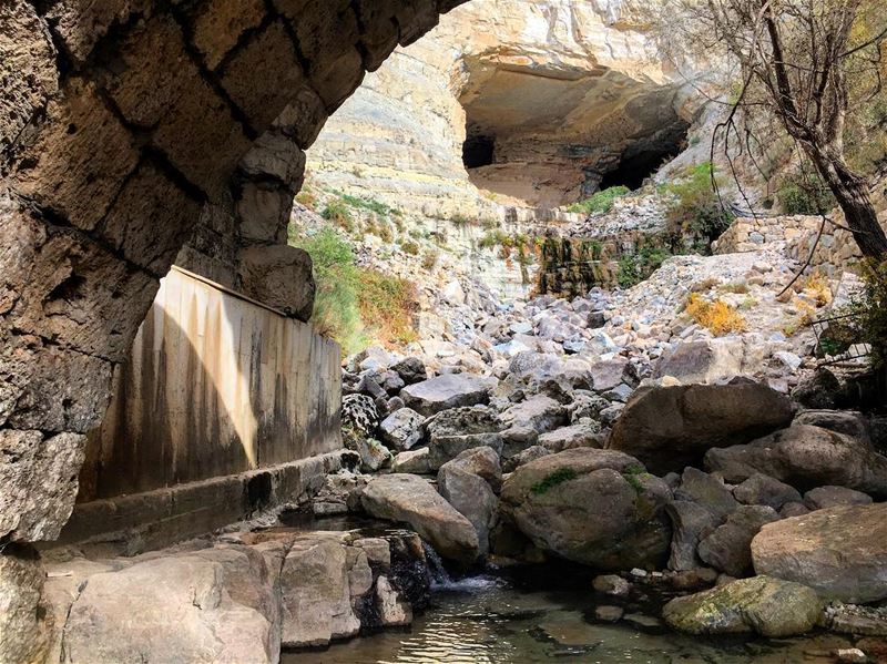 caving  lebanon  lebanon_hdr  nature  naturelovers  nature_perfection ... (Afka, Mont-Liban, Lebanon)