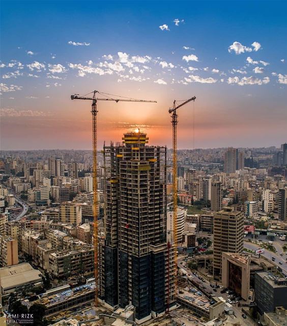 Chase The Sunset 🏗️🌇By @rami_rizk89  Beirut  Liban  Libano  Lebanon... (Beirut, Lebanon)