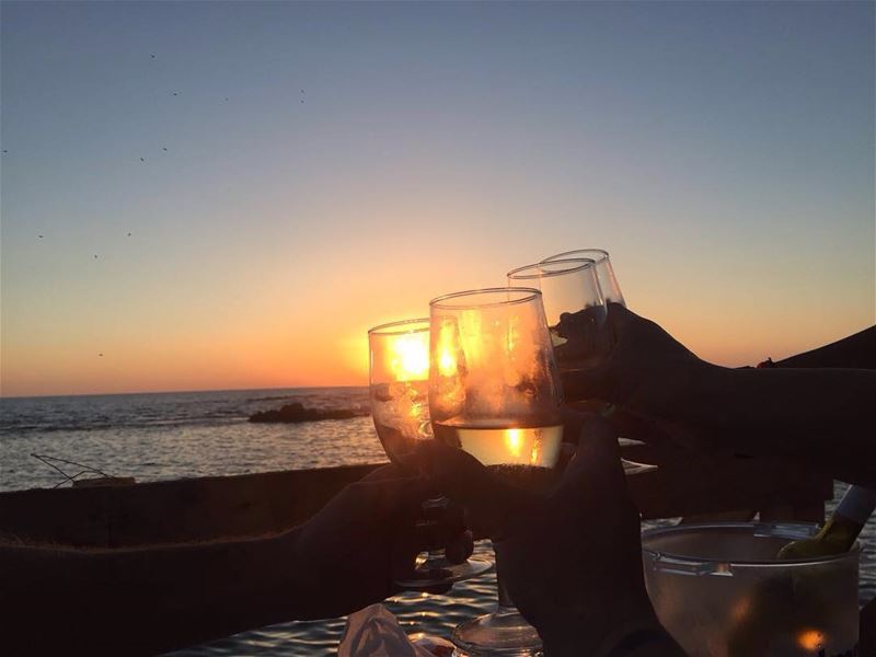 Chasing sunsets  lebanesebucketlisters  beirut  tyre  wine  drinks  sunset... (Al Jamal Tyr)
