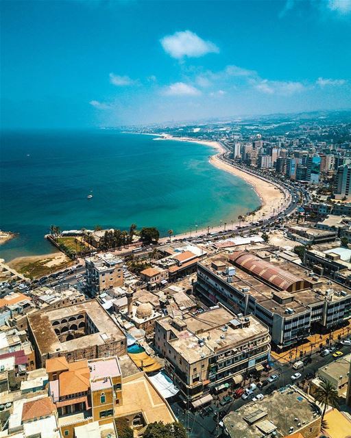 Cheers to the weekend🌫️By @vinecents  Saida  Liban  Libano  Lebanon... (Saïda, Al Janub, Lebanon)