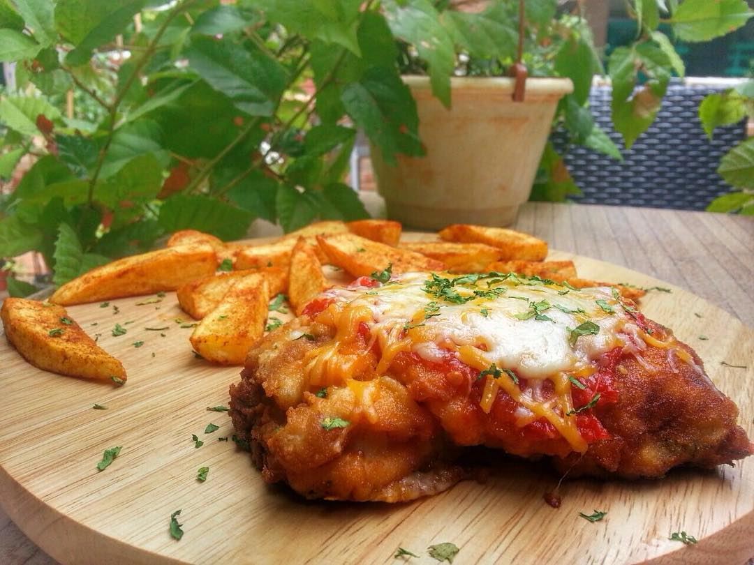 Chicken Parmigiana and Laban Immo for Lunch today at Em's. Give us a call ☎ (Em's cuisine)