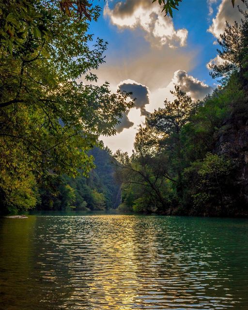  chouwen lake river lebanon mountains landscape nature photography... (Chouène, Mont-Liban, Lebanon)