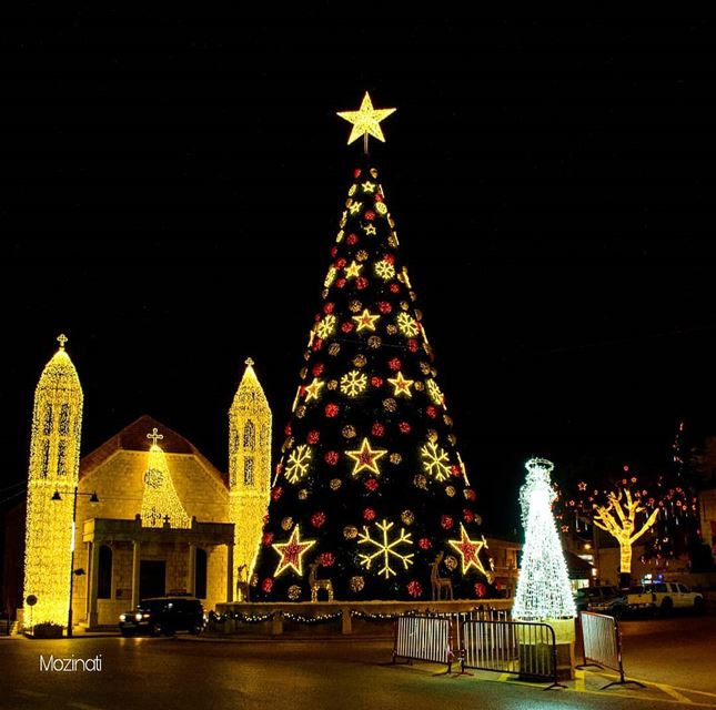  christmastree christmastime nikontop nightshot ig_nightphotography... (Dhour choueir)