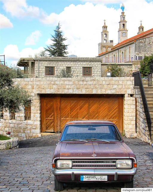 Classic Sunday 💒 (Beït Chabâb, Mont-Liban, Lebanon)