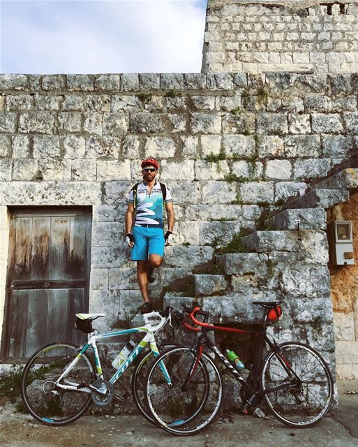 Cycling through old villages 🚴‍♂️🚴‍♀️ (Batroun District)