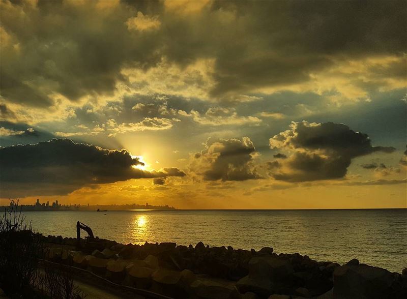 December Horizons(Dbayeh, Mont-Liban, Lebanon)