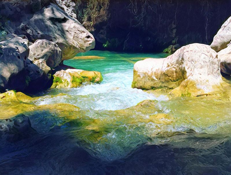 'difficult roads often lead to beautiful destinations...''''... (Chouène, Mont-Liban, Lebanon)