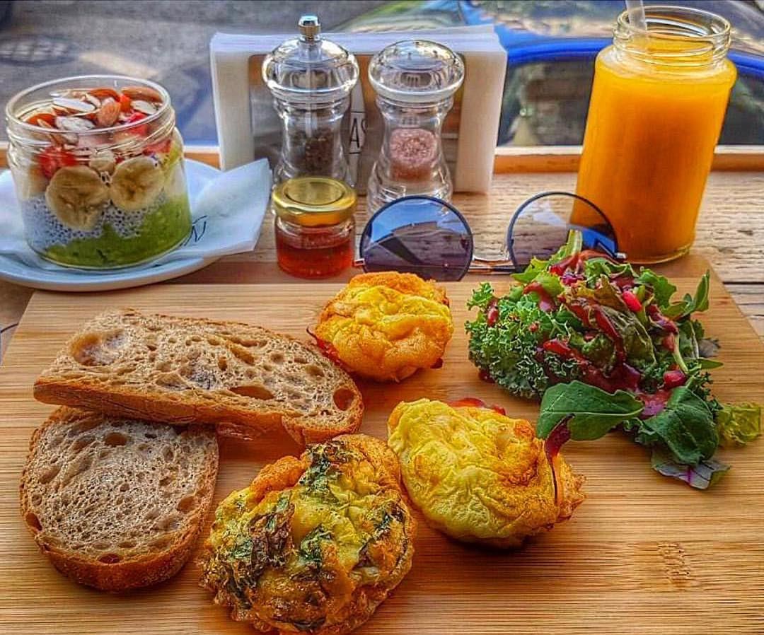 Don’t panic, It’s organic 🥗🍹📸 @nancyamansour  morning goodmorning... (Breakfast Barn)