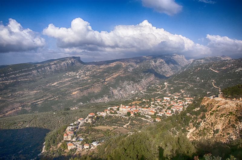 Douma a Scorpion Surrounded by Mountains