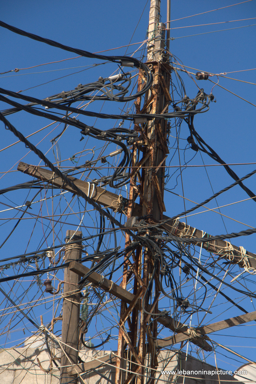 Electricity Cable Chaos (Ouzai, Beirut, Lebanon)