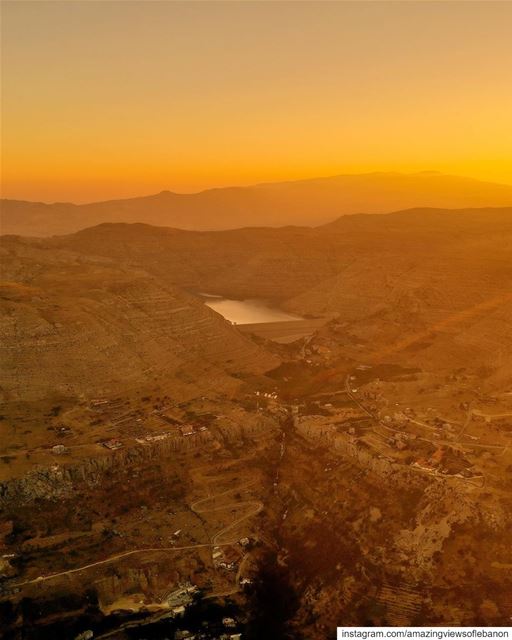 Everybody loves the golden hour when the sun sets🌅, but have you heard... (Faraya, Mont-Liban, Lebanon)