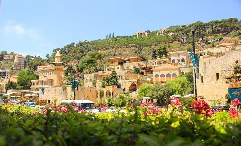 - Everything is magical in Deir el Kamar- ... ptk_lebanon ... (Dayr Al Qamar, Mont-Liban, Lebanon)